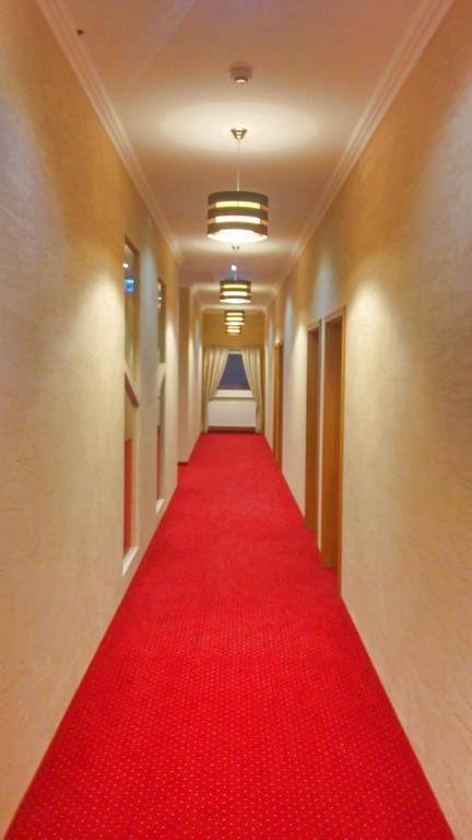 Hotel Serby Hlohov Exteriér fotografie