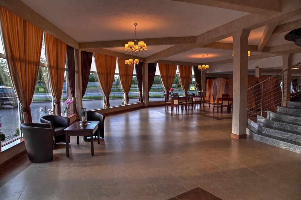 Hotel Serby Hlohov Exteriér fotografie