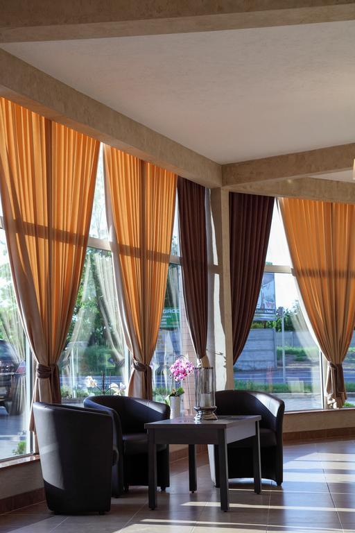 Hotel Serby Hlohov Exteriér fotografie