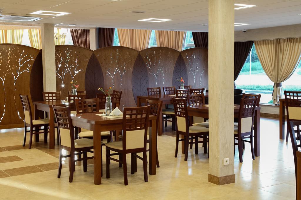 Hotel Serby Hlohov Exteriér fotografie